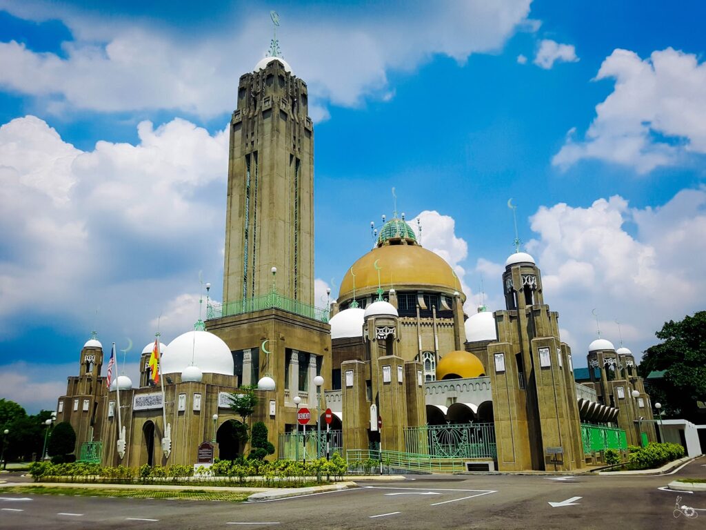 10 MOSQUE ARCHITECTURE IN MALAYSIA