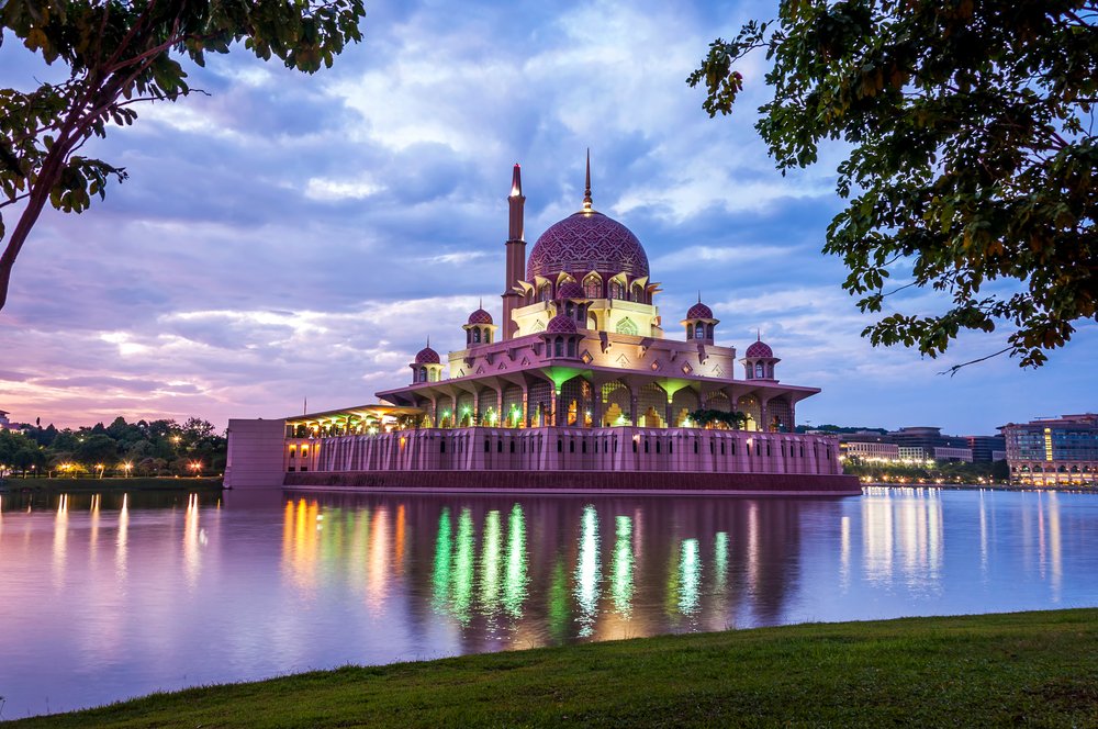 10 MOSQUE ARCHITECTURE IN MALAYSIA